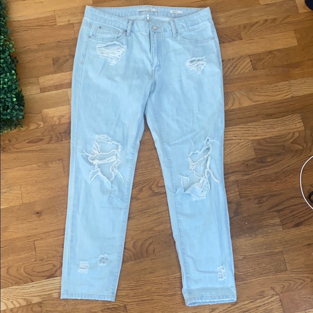 Boyfriend distressed jeans